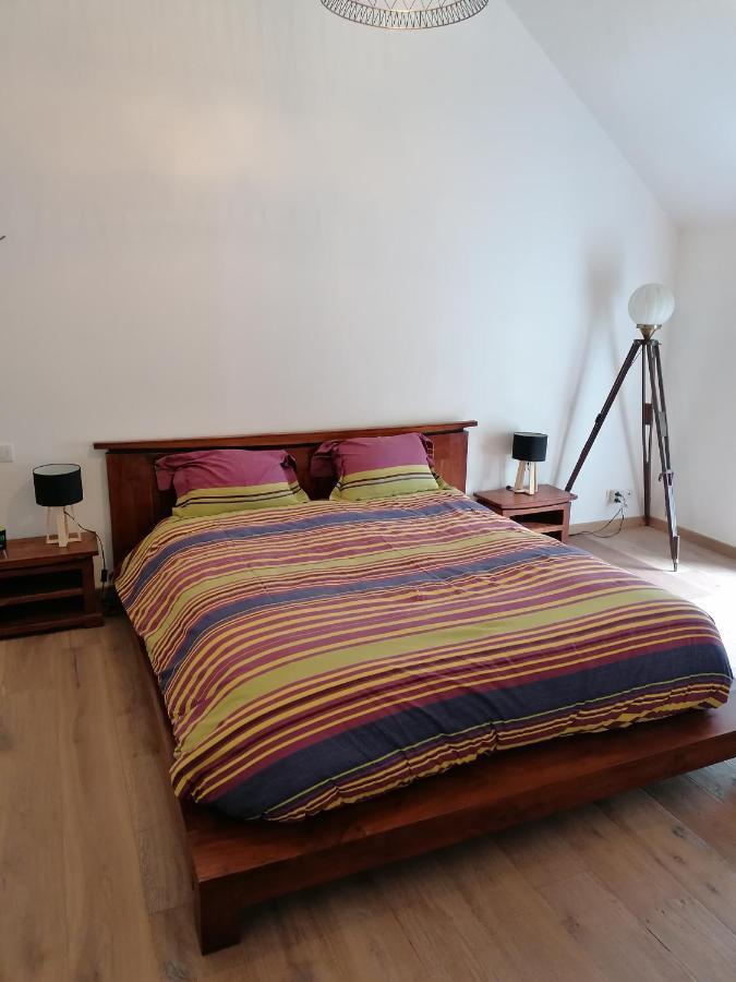 Maison Renovee En Pierres Sejour Spacieux Avec Jardin Et Terrasse Amenagee Pres Omaha Beach & Bayeux A 5Mn De La Mer Tous Commerces Commes Exteriör bild